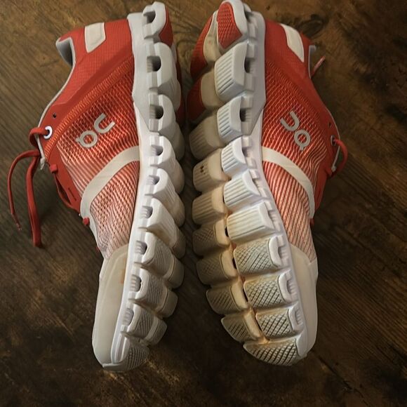 ON Running Cloudflow Sneaker,In  Rust Pink Size 7 - Picture 4 of 10